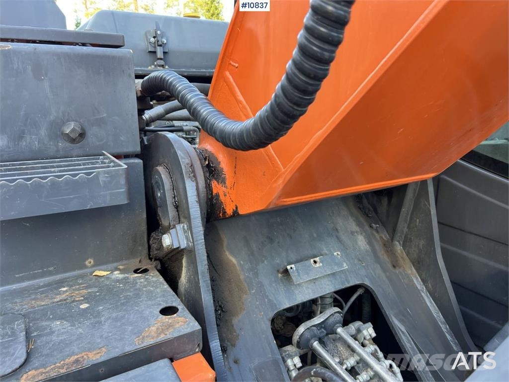 Doosan DX235NLC-5 with Excavation System Roomikekskavaatorid