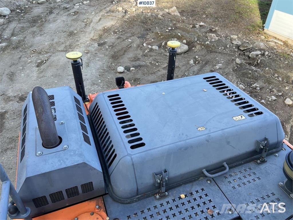 Doosan DX235NLC-5 with Excavation System Roomikekskavaatorid