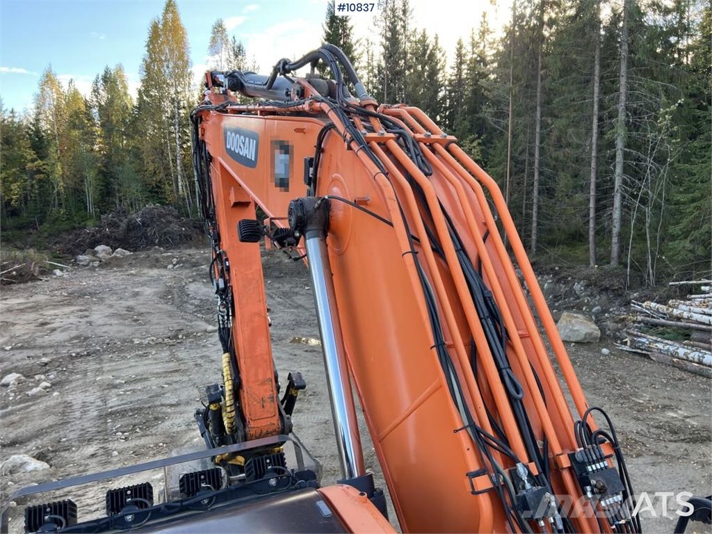 Doosan DX235NLC-5 with Excavation System Roomikekskavaatorid