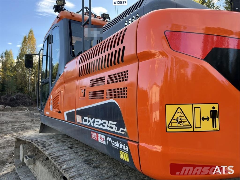 Doosan DX235NLC-5 with Excavation System Roomikekskavaatorid