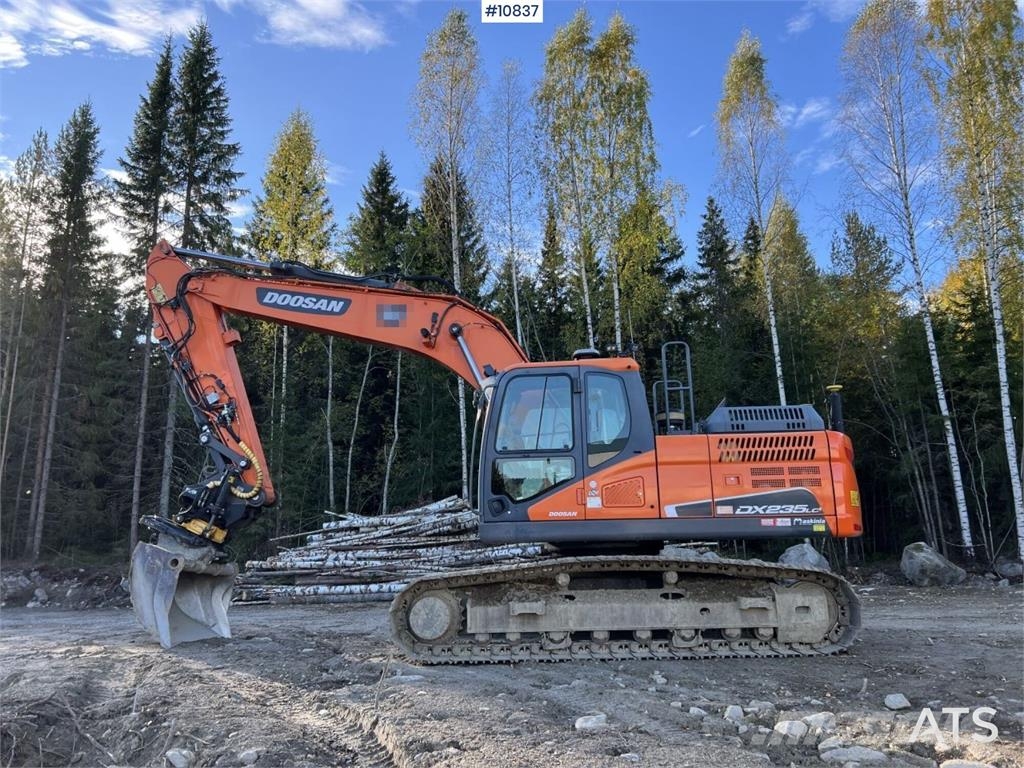 Doosan DX235NLC-5 with Excavation System Roomikekskavaatorid