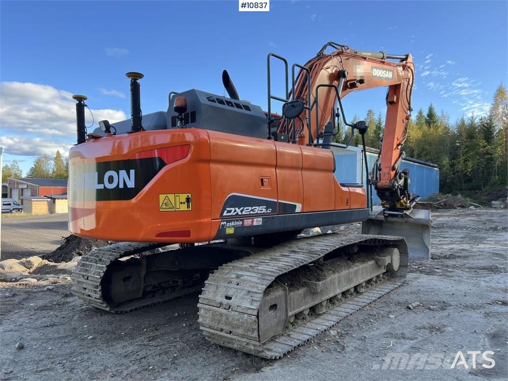 Doosan DX235NLC-5 with Excavation System Roomikekskavaatorid