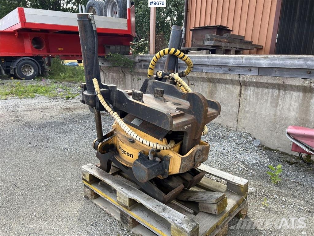 Engcon EC30 Rotortilt with B27 bracket Overige componenten