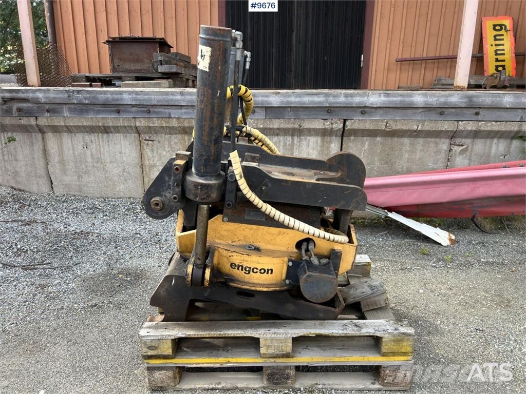 Engcon EC30 Rotortilt with B27 bracket Overige componenten