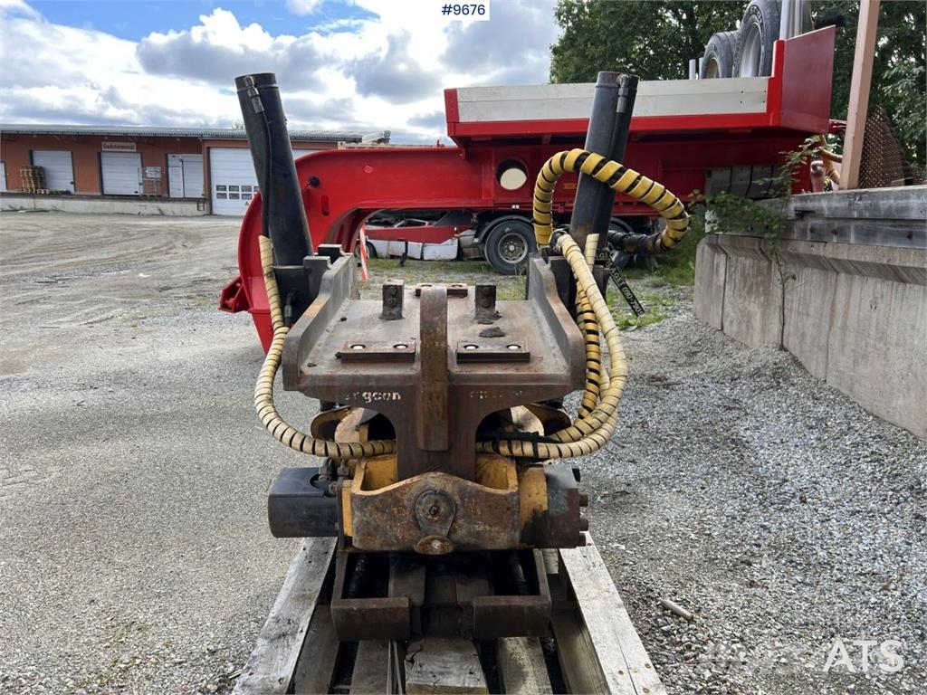 Engcon EC30 Rotortilt with B27 bracket Overige componenten