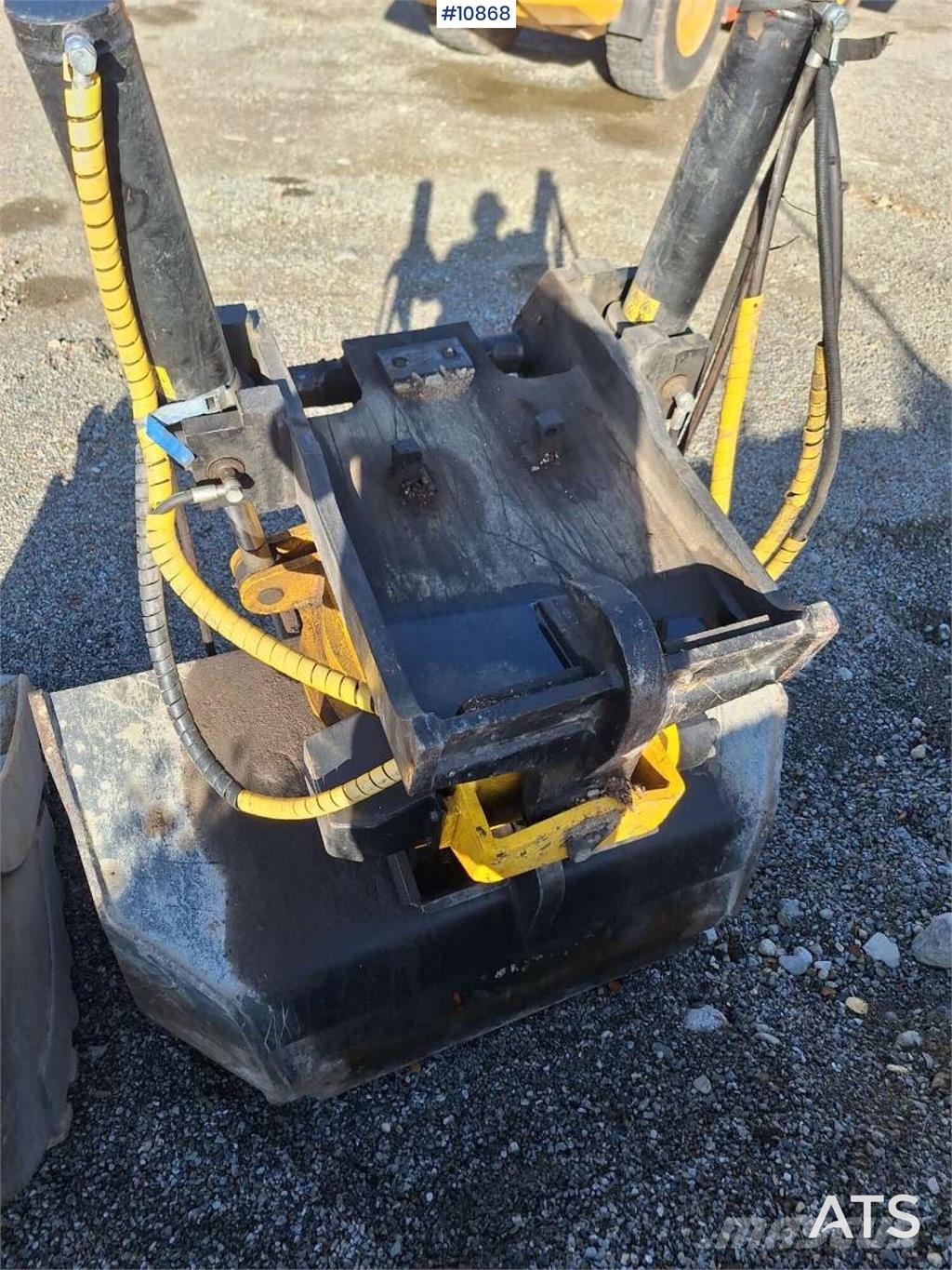 Engcon Rotor with Dual Buckets Övriga