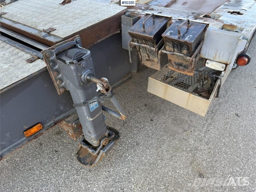 Härryda HLB 240 N Plataforma plana/laterales abatibles