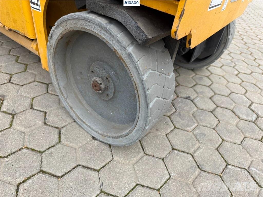 Haulotte Compact 10N Scissor Lift Škarjaste dvižne ploščadi