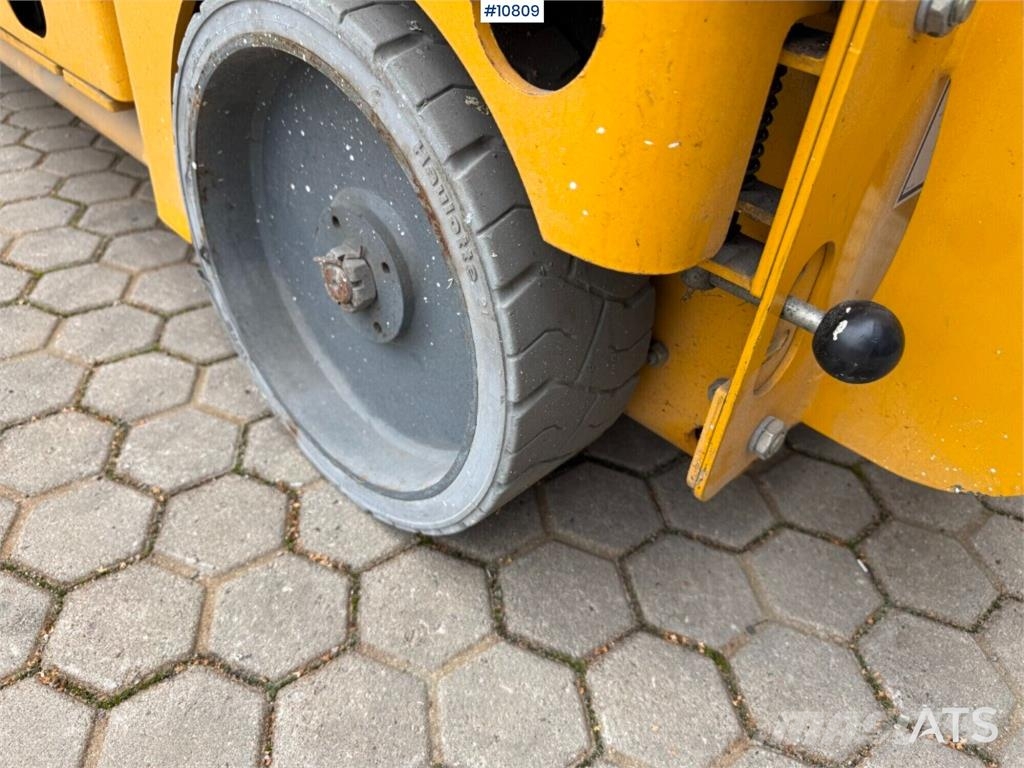 Haulotte Compact 10N Scissor Lift Škarjaste dvižne ploščadi