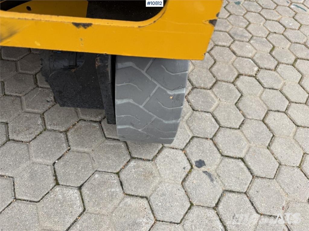 Haulotte Compact 12 Scissor Lift Käärtõstukid