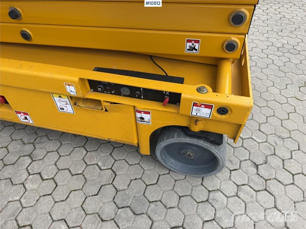 Haulotte Compact 12 Scissor Lift Käärtõstukid