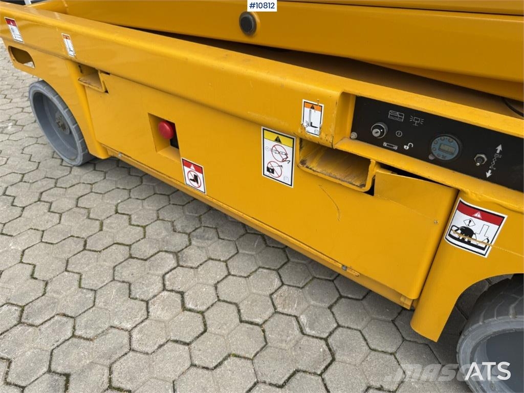 Haulotte Compact 12 Scissor Lift Käärtõstukid