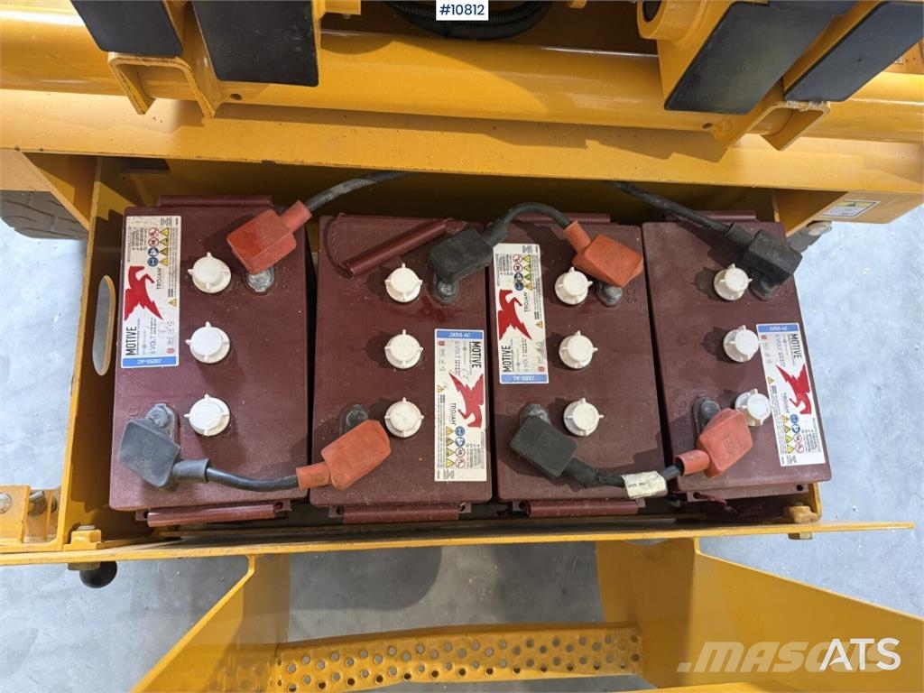 Haulotte Compact 12 Scissor Lift Käärtõstukid