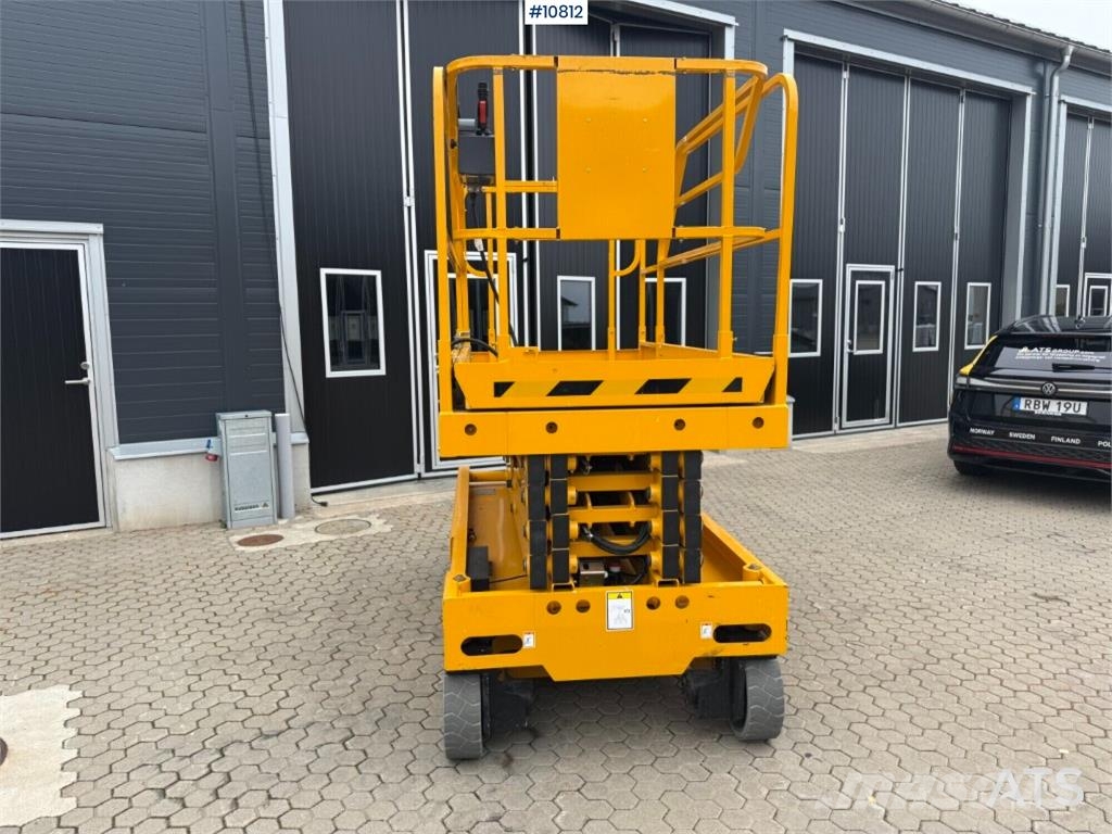 Haulotte Compact 12 Scissor Lift Käärtõstukid