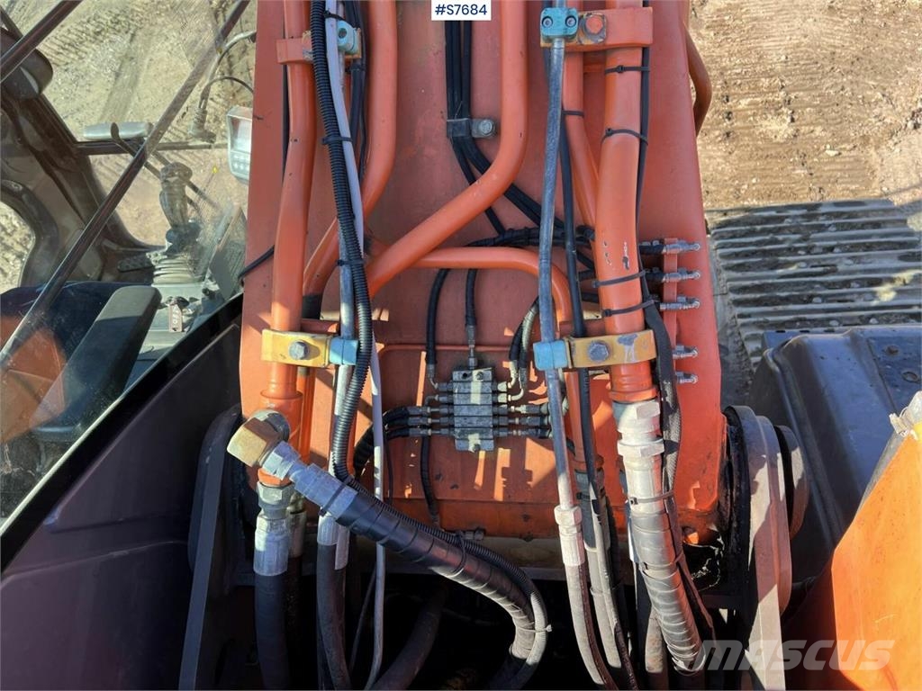 Hitachi ZX 280 LC-3 Excavator with gravel system Excavadoras sobre orugas