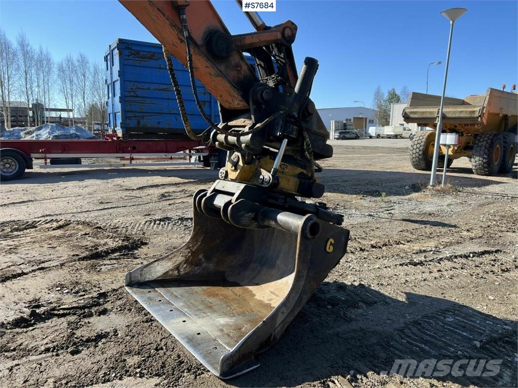 Hitachi ZX 280 LC-3 Excavator with gravel system Excavadoras sobre orugas