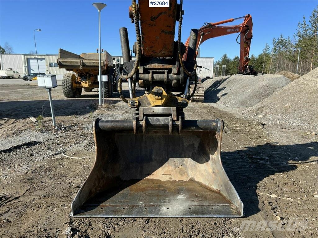 Hitachi ZX 280 LC-3 Excavator with gravel system Excavadoras sobre orugas