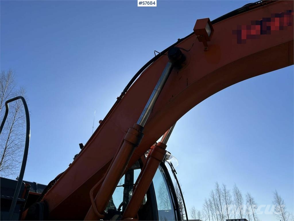 Hitachi ZX 280 LC-3 Excavator with gravel system Excavadoras sobre orugas