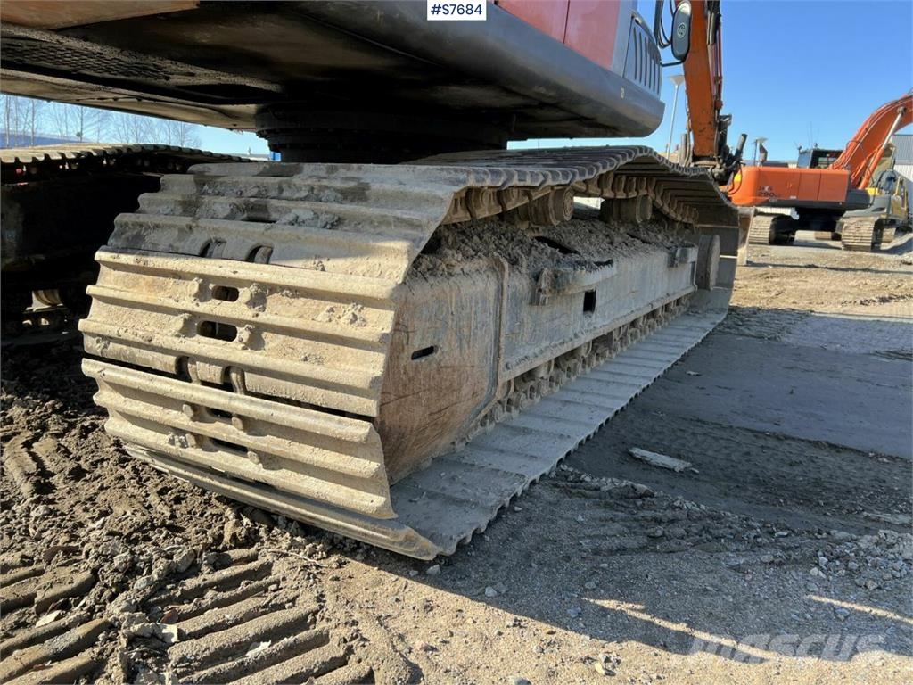 Hitachi ZX 280 LC-3 Excavator with gravel system Excavadoras sobre orugas