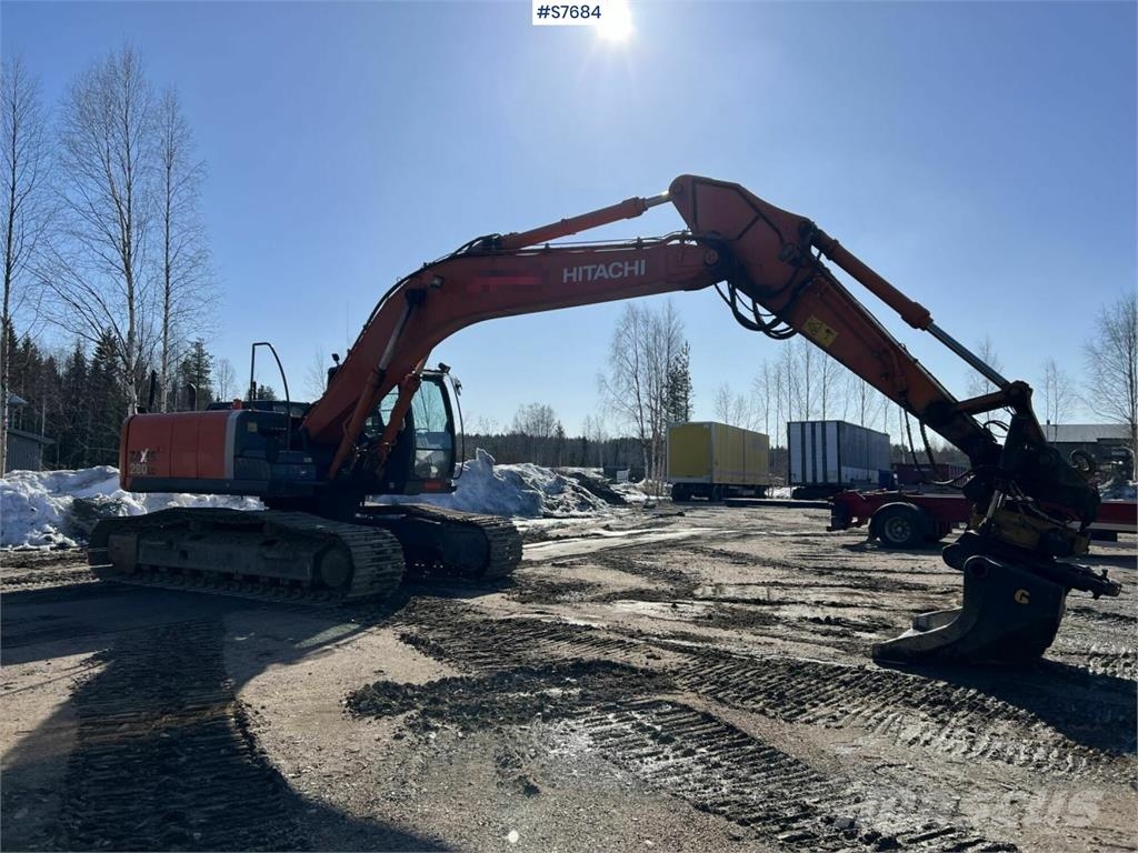 Hitachi ZX 280 LC-3 Excavator with gravel system Excavadoras sobre orugas