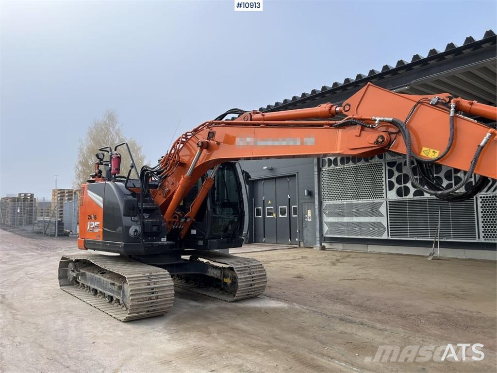 Hitachi ZX135US-7 Crawler Excavator with Attachments Bagri goseničarji