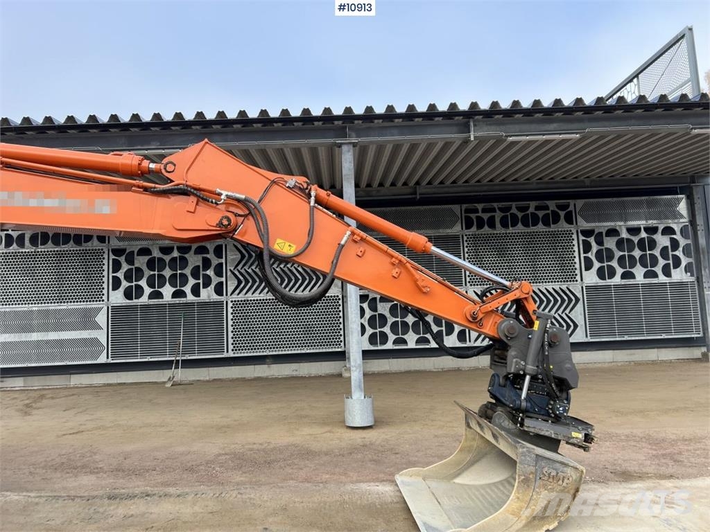Hitachi ZX135US-7 Crawler Excavator with Attachments Bagri goseničarji