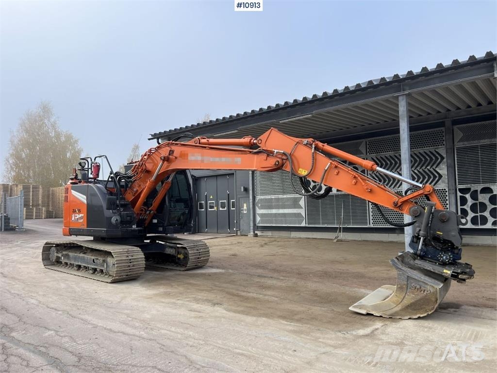 Hitachi ZX135US-7 Crawler Excavator with Attachments Bagri goseničarji