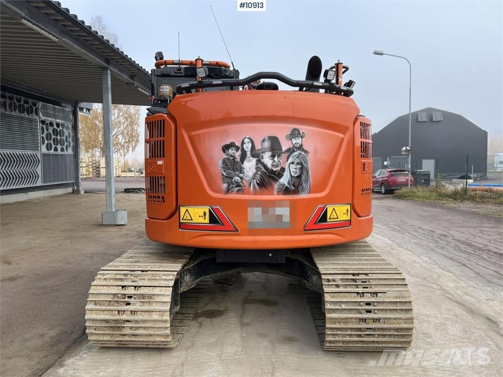 Hitachi ZX135US-7 Crawler Excavator with Attachments Bagri goseničarji