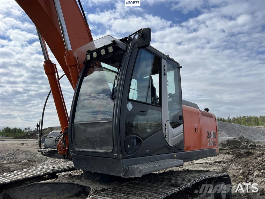Hitachi ZX250 LC-3 with tiltrotator and bucket 履帶式 挖土機/掘鑿機/挖掘機