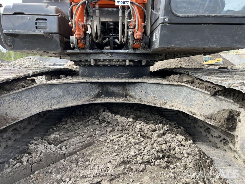 Hitachi ZX250 LC-3 with tiltrotator and bucket 履帶式 挖土機/掘鑿機/挖掘機