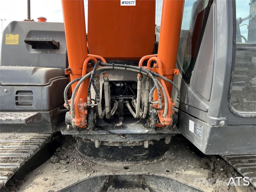 Hitachi ZX250 LC-3 with tiltrotator and bucket 履帶式 挖土機/掘鑿機/挖掘機