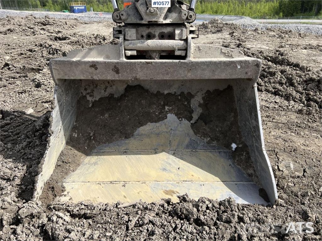 Hitachi ZX250 LC-3 with tiltrotator and bucket 履帶式 挖土機/掘鑿機/挖掘機
