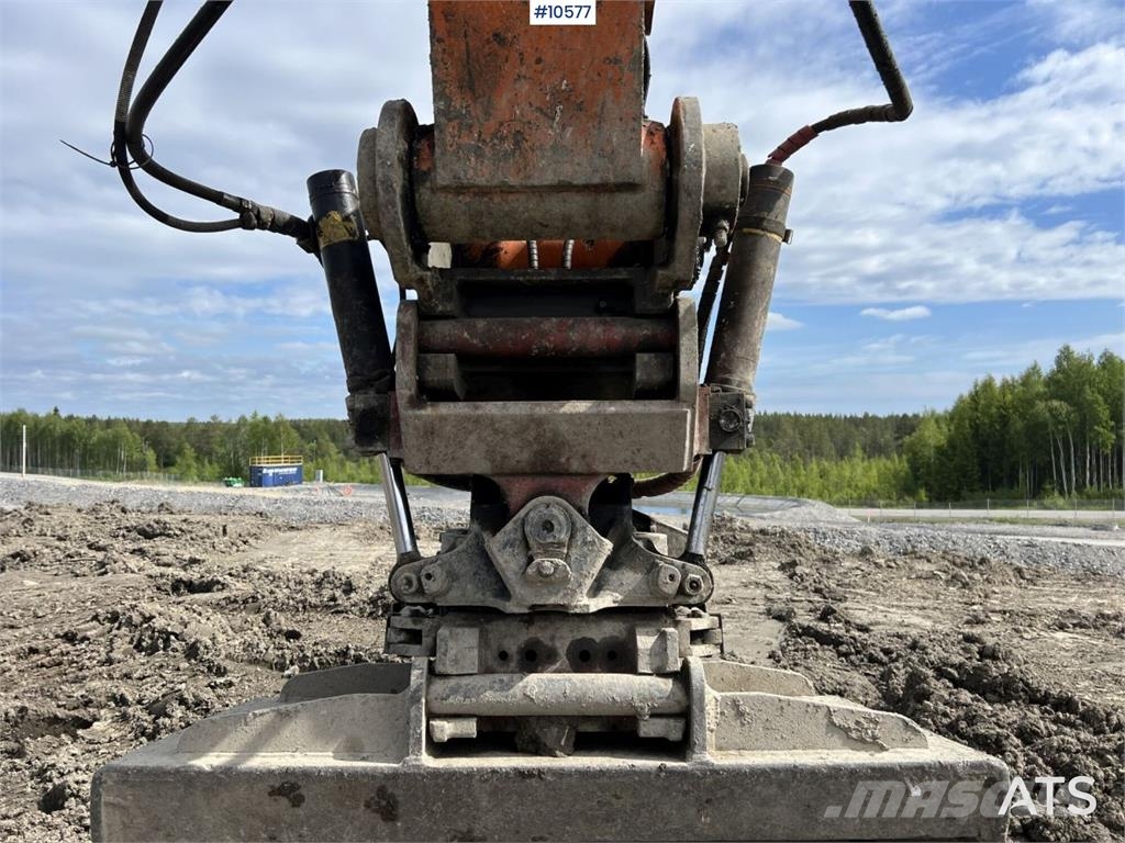 Hitachi ZX250 LC-3 with tiltrotator and bucket 履帶式 挖土機/掘鑿機/挖掘機