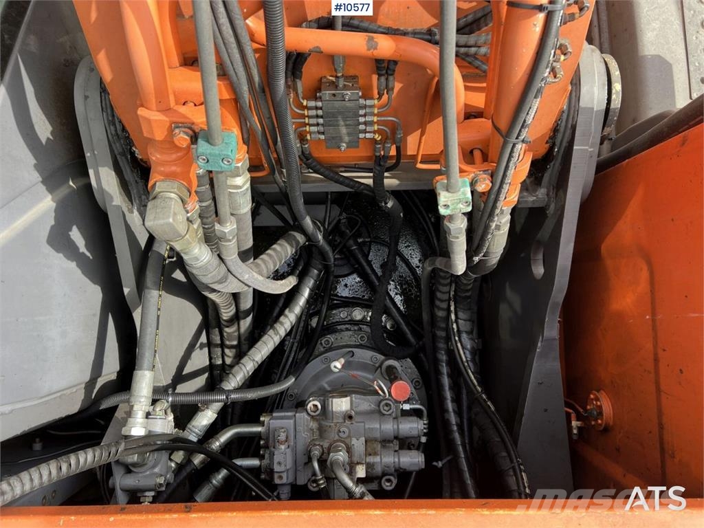 Hitachi ZX250 LC-3 with tiltrotator and bucket 履帶式 挖土機/掘鑿機/挖掘機