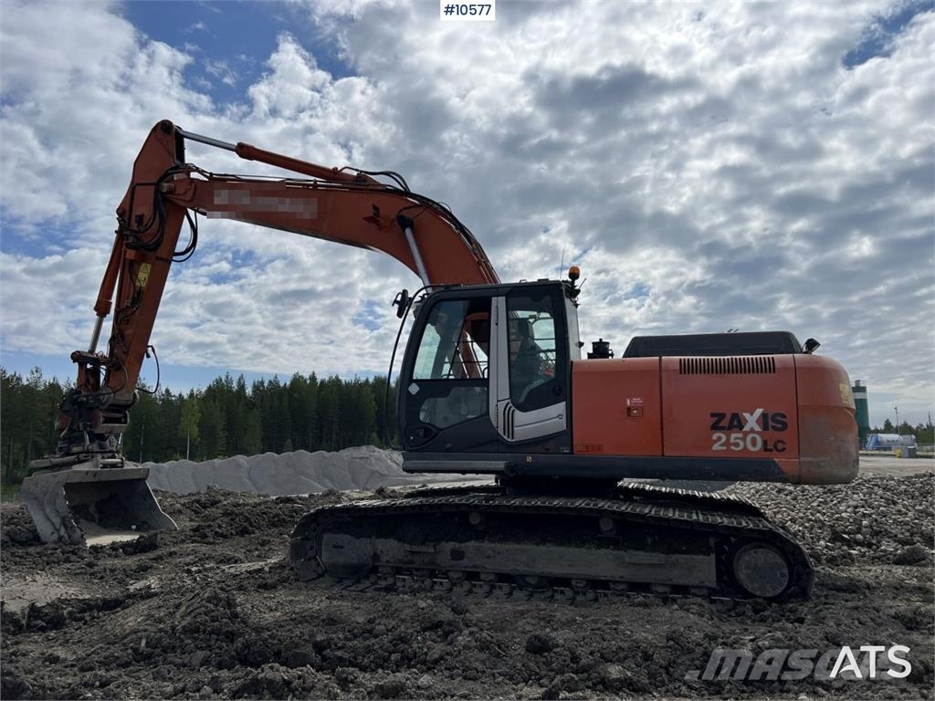 Hitachi ZX250 LC-3 with tiltrotator and bucket 履帶式 挖土機/掘鑿機/挖掘機