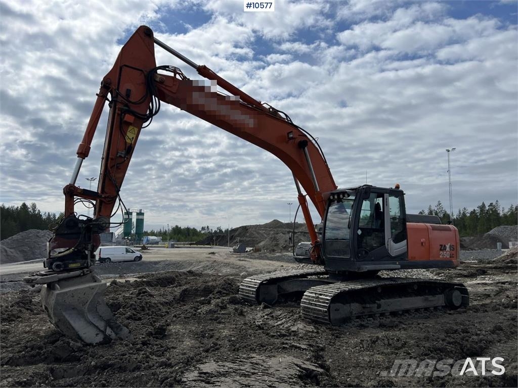Hitachi ZX250 LC-3 with tiltrotator and bucket 履帶式 挖土機/掘鑿機/挖掘機