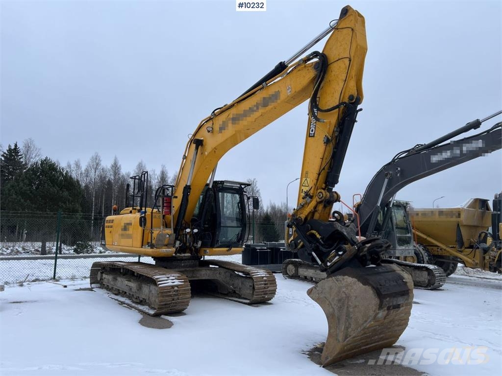 JCB JS 220 LC 履带挖掘机