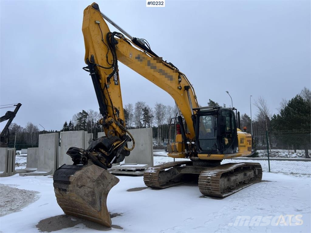 JCB JS 220 LC 履带挖掘机