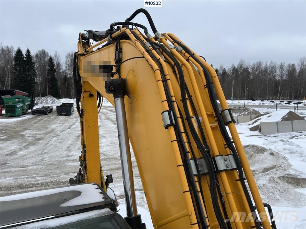 JCB JS 220 LC 履带挖掘机