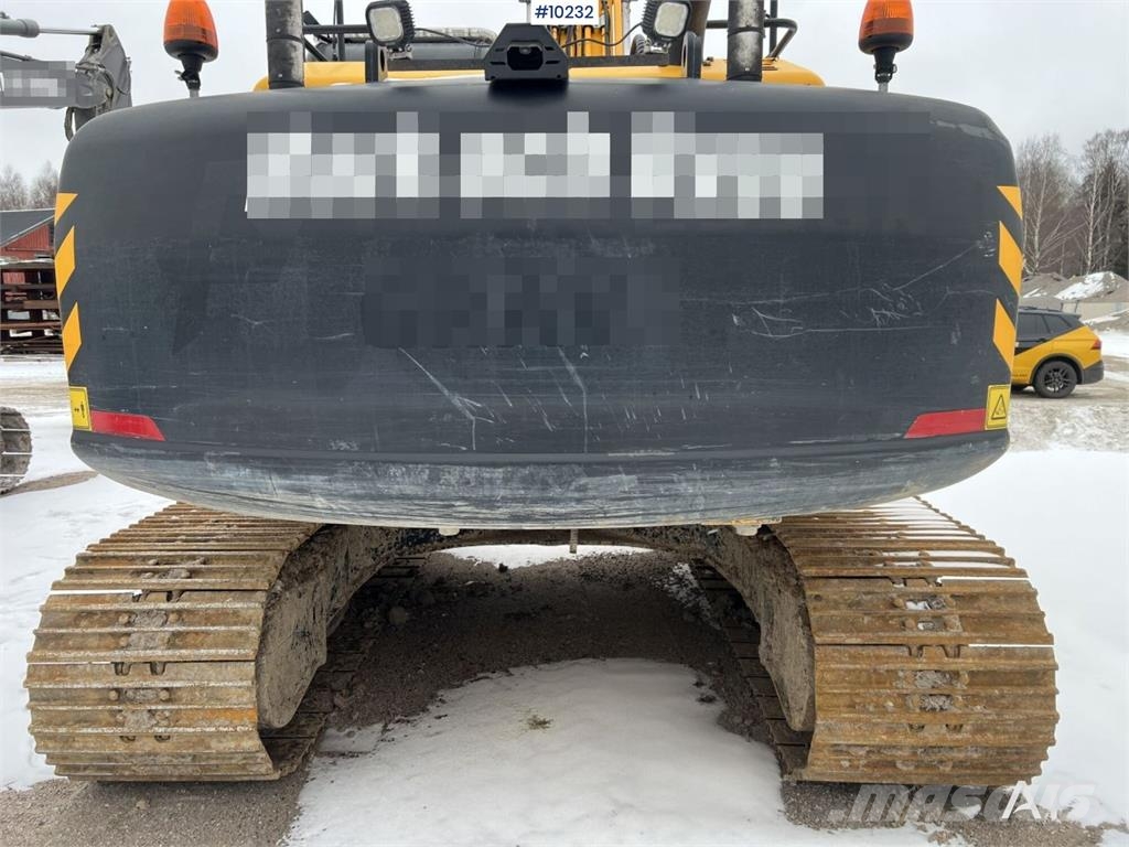 JCB JS 220 LC 履带挖掘机