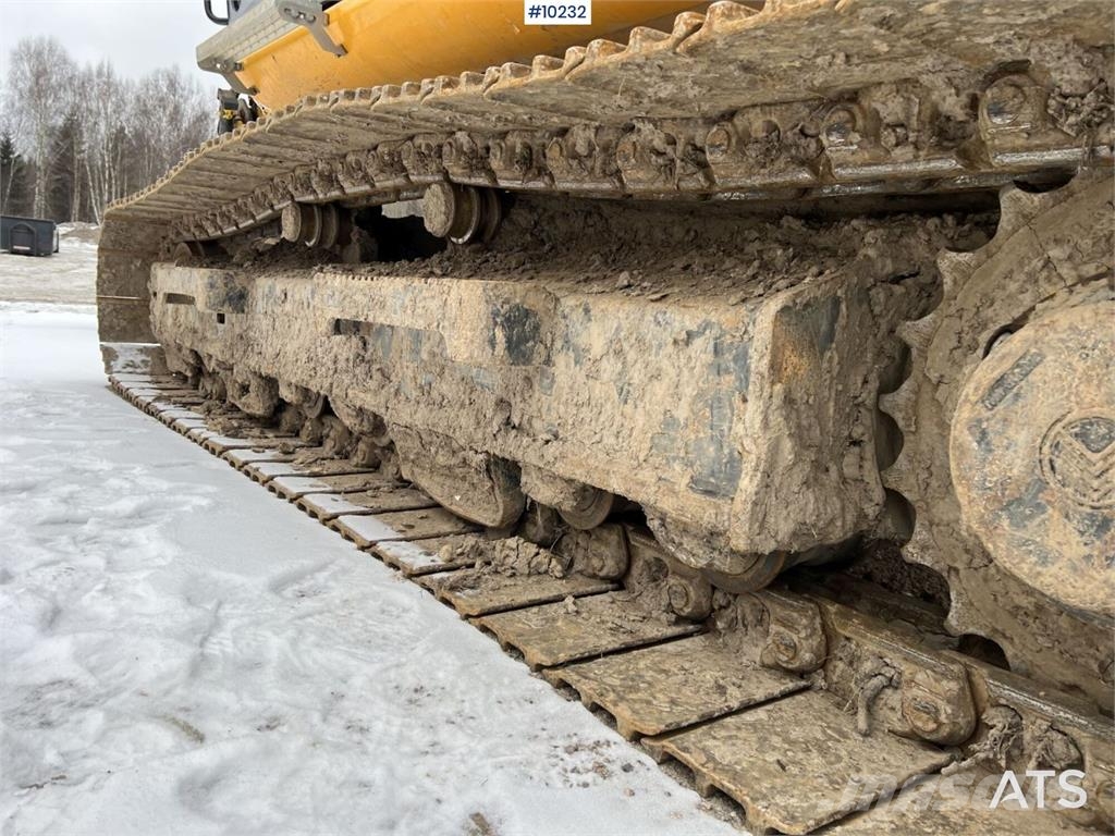 JCB JS 220 LC 履带挖掘机