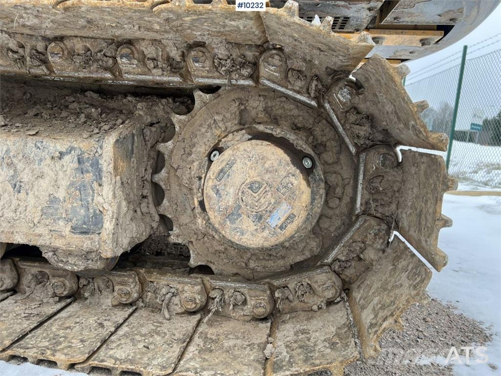 JCB JS 220 LC 履带挖掘机