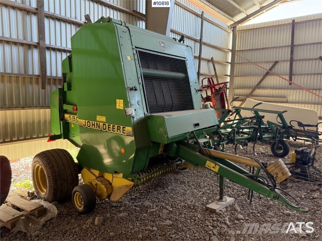 John Deere 580 Round Baler Ronde-balenpersen