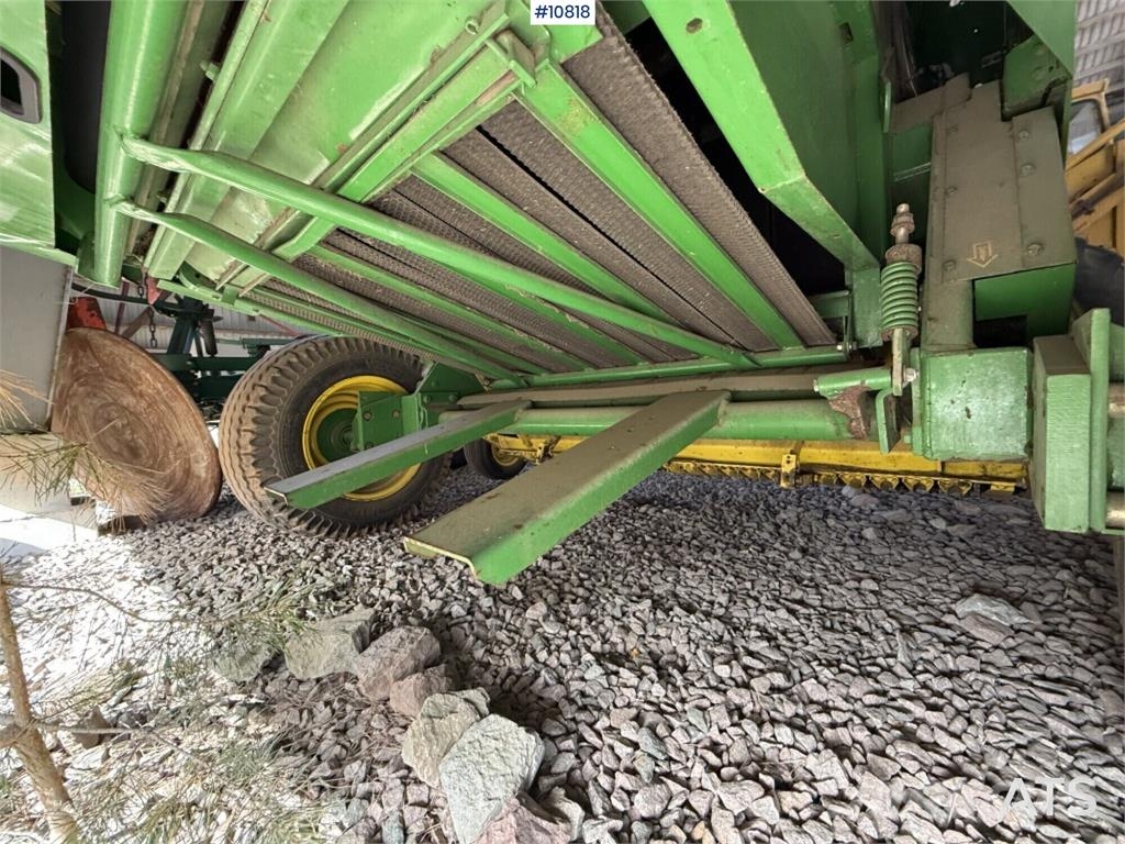 John Deere 580 Round Baler Ronde-balenpersen