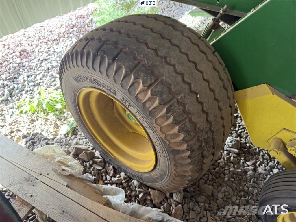 John Deere 580 Round Baler Ronde-balenpersen