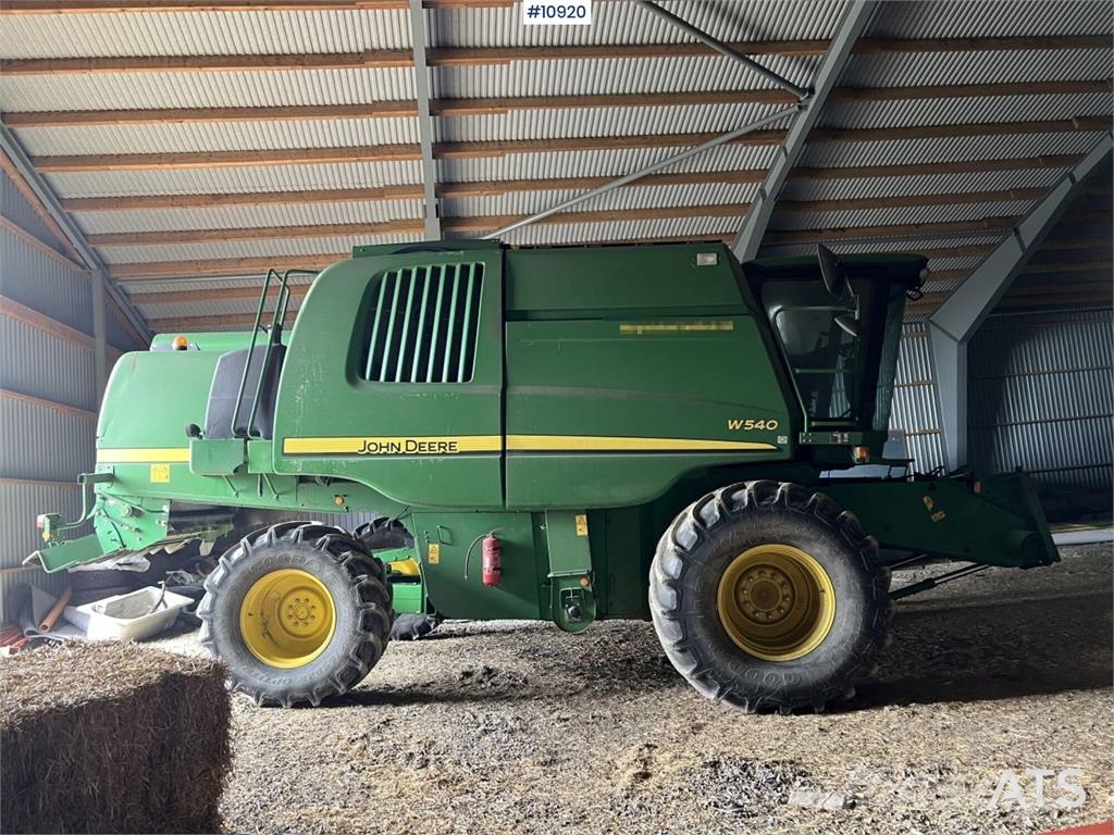 John Deere W540 حصادات