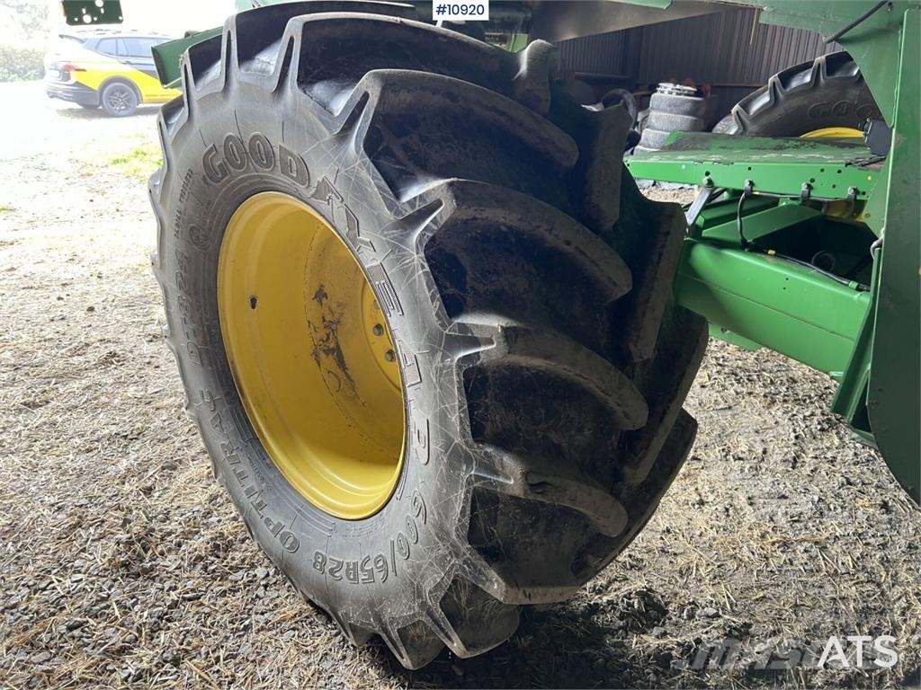 John Deere W540 حصادات