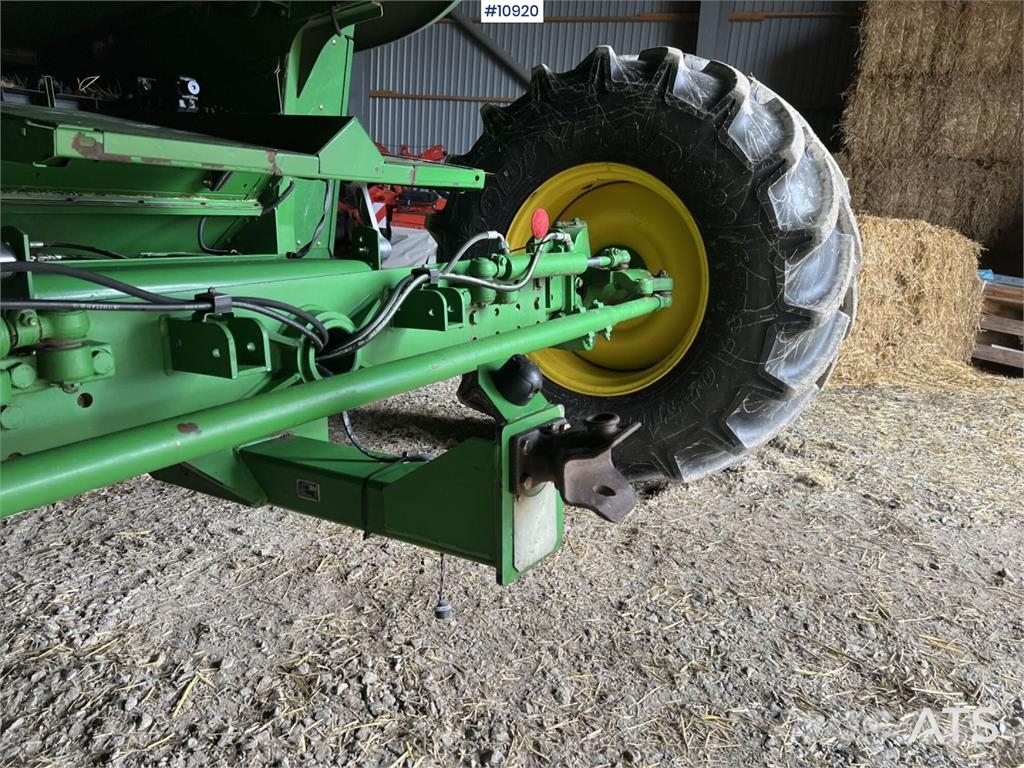 John Deere W540 حصادات