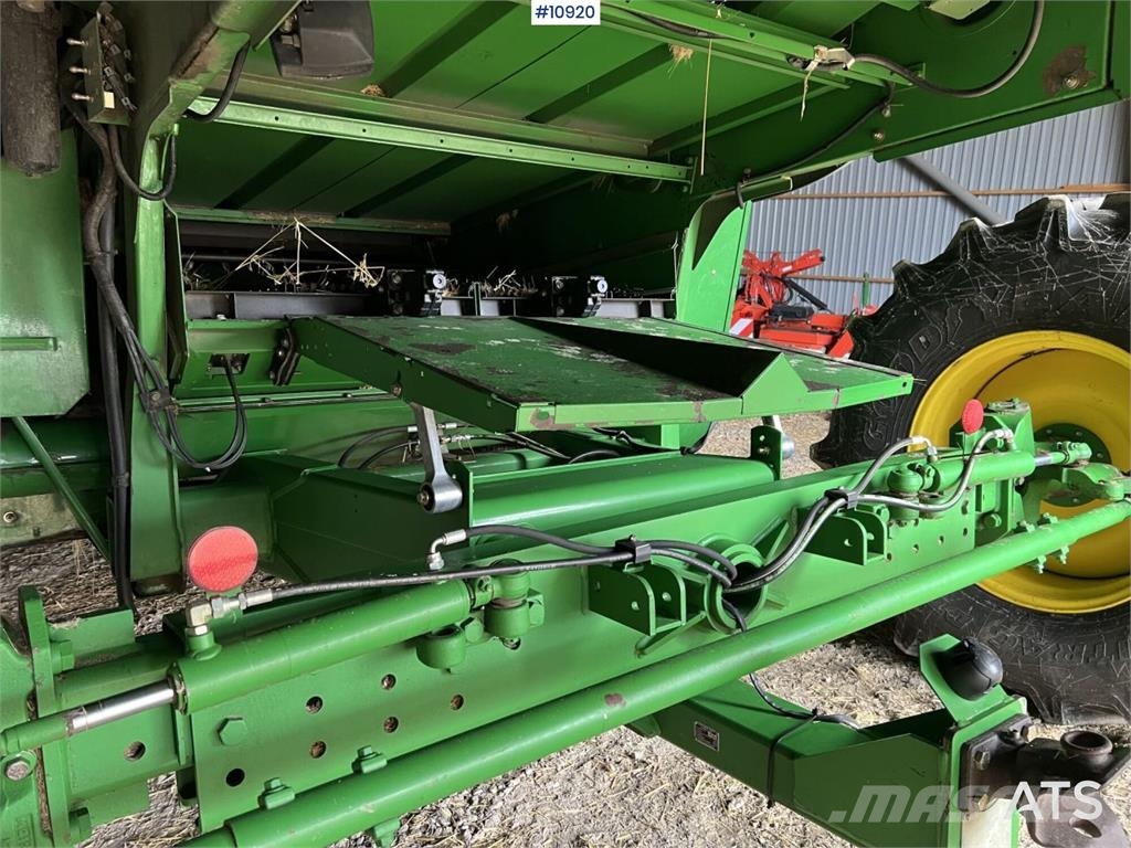 John Deere W540 حصادات