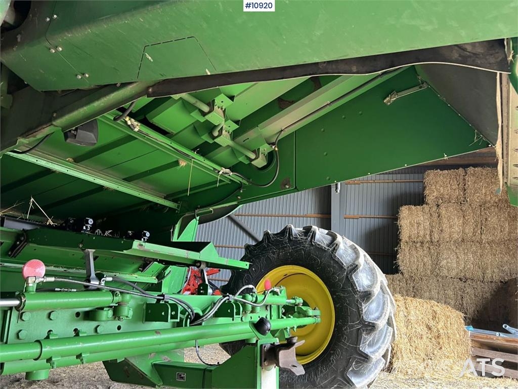 John Deere W540 حصادات